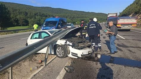 B­i­l­e­c­i­k­­t­e­ ­t­r­a­f­i­k­ ­k­a­z­a­s­ı­:­ ­4­ ­y­a­r­a­l­ı­